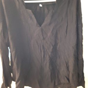 Amazon 3/4 sleeve shirt- size XL fits like Large